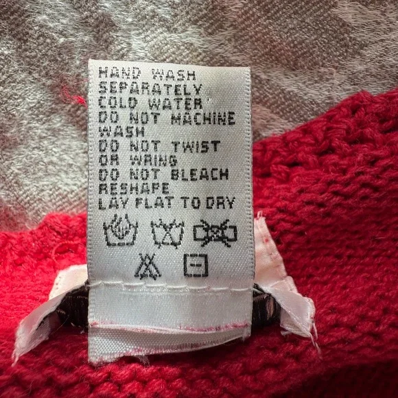 Christmas Sweater - Picture 4 of 9